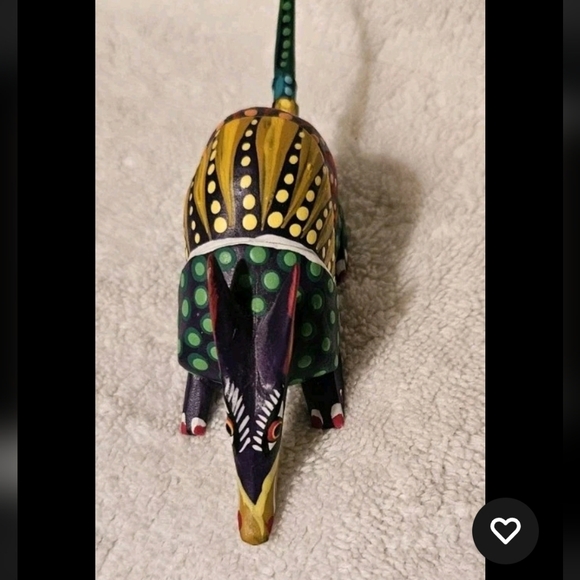 Oaxacan Alebrije Mexican Hand Carved Armadillo Beautiful Colors Signed 5" X 2" - Picture 3 of 3